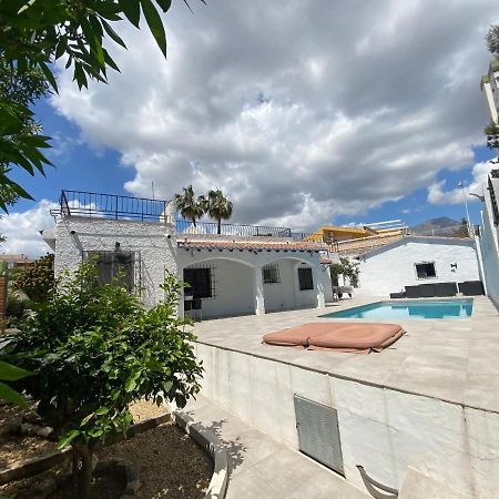 Villa con piscina a un paso de la playa Benidorm Exterior foto
