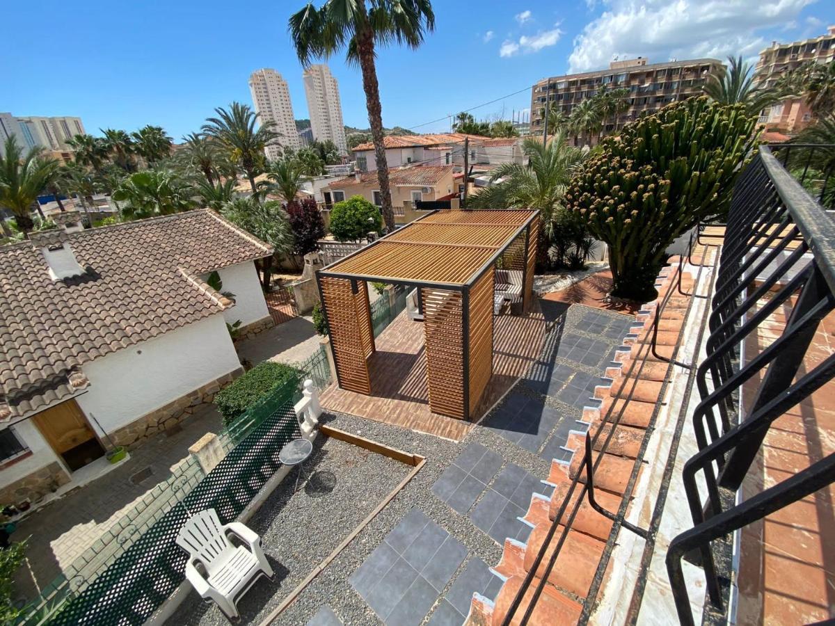 Villa con piscina a un paso de la playa Benidorm Exterior foto